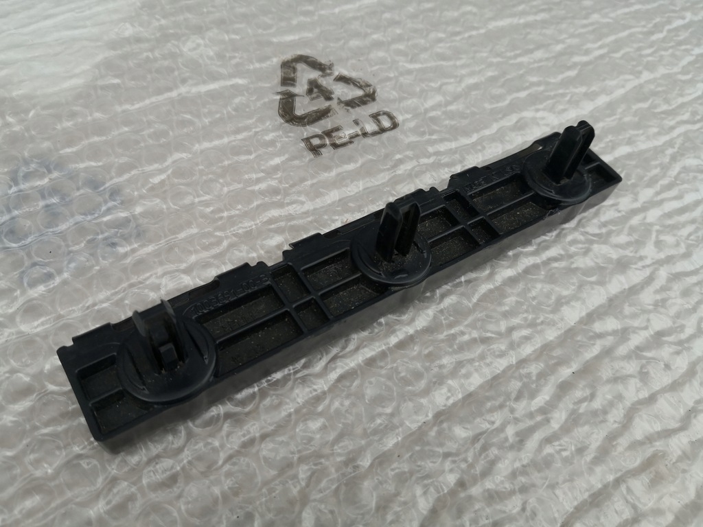 TESLA S SLIDE SPATE SILL MOUNT 1003691-00-B Product image
