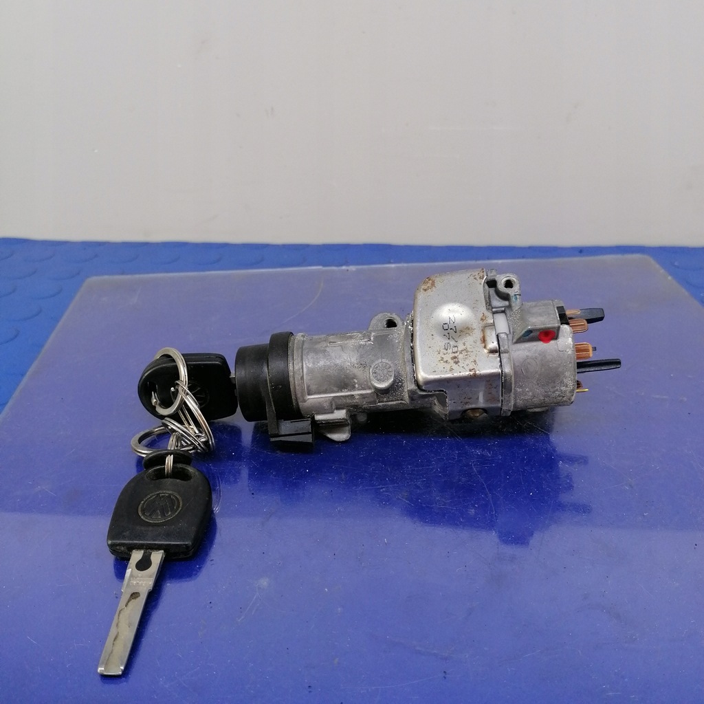 PASSAT B5 FL PENTRU Aprindere CU CHEIE 4B0905851G Product image