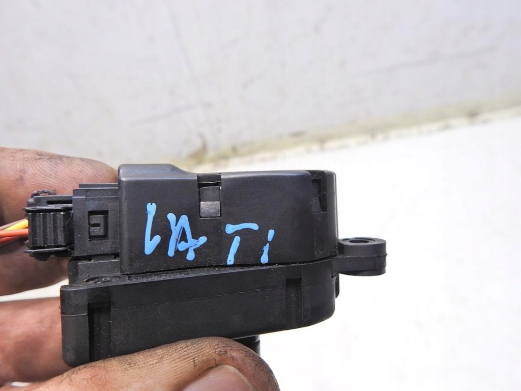 MOTOR INCALZIRE RENAULT LATITUDE EAD518 W4497001 Product image