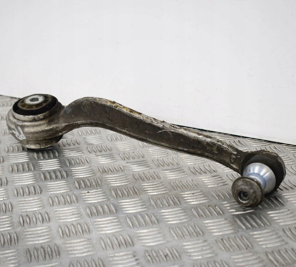 Mercedes-Benz C W205 2015 Leg People Front Waller Product image