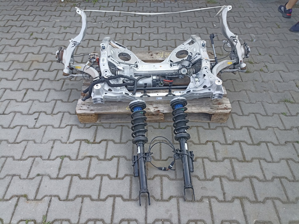 AMORTIZOR FATA STÂNGA DREAPTA BMW G16 840I CA NOU 6878119 6878120 8521KM Product image