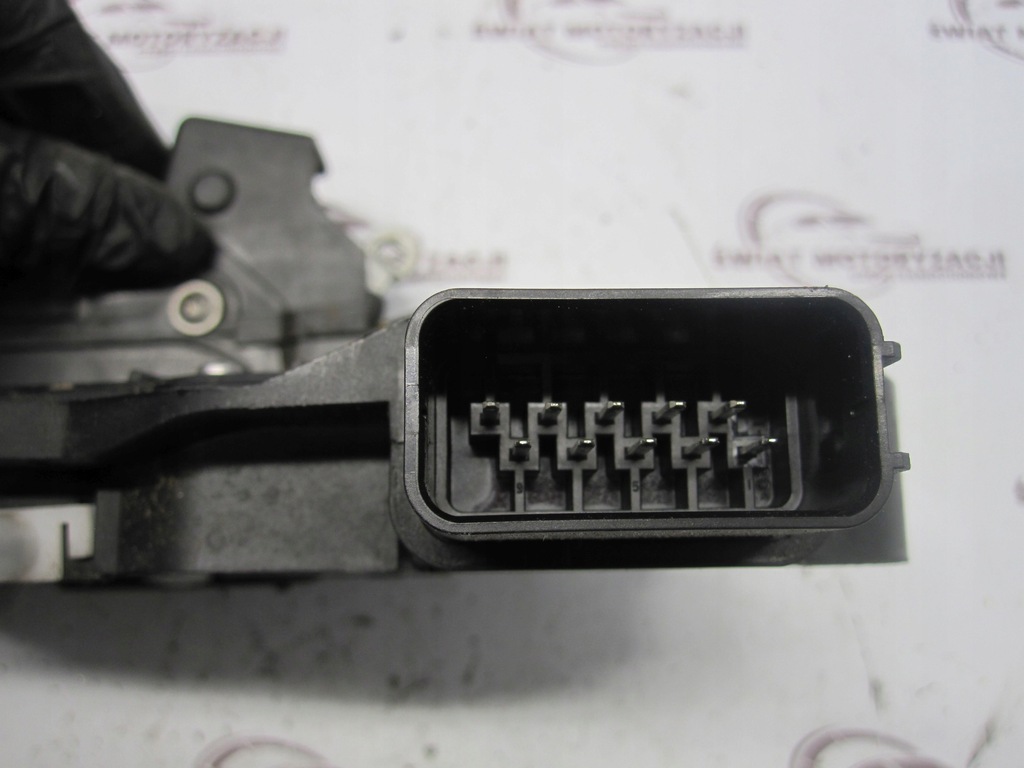 Ford Kuga Mk1 și 10r Blocare ușă Stânga față 8V4A-S21813-CA Product image