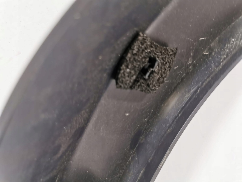 FENDER STRIP DREAPTA SPATE LAND ROVER DEFENDER Product image