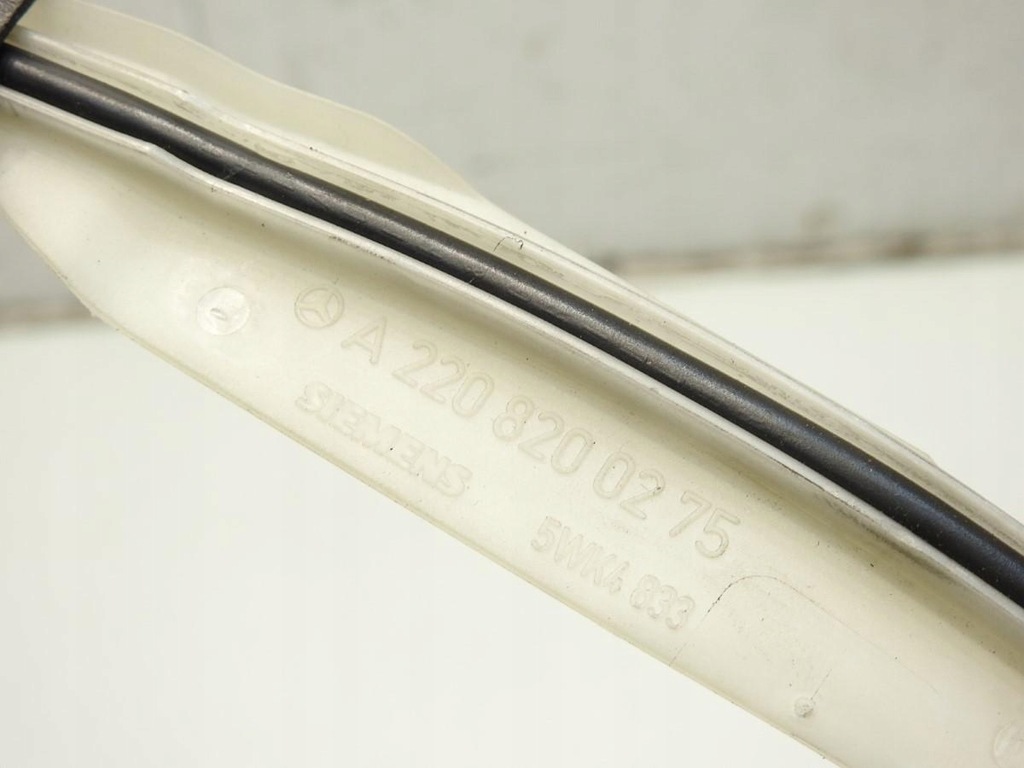 ANTENĂ FĂRĂ CHEIE UȘĂ FAȚĂ DREAPTA 5 PIN MERCEDES W220 A2208200275 Product image