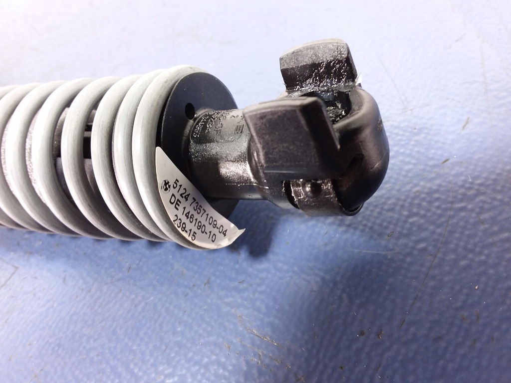 CILINDRU HAYON BMW 7 G11 G12 LĂSAT 7357109 Product image
