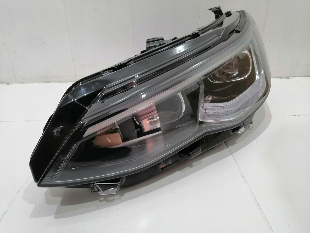 LAMP FATA STANGA VW GOLF VIII 8 5H1 Product image