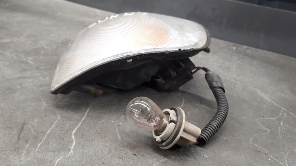 6r010250 indicator nissan sunny III 1991-1995 stanga fata Product image