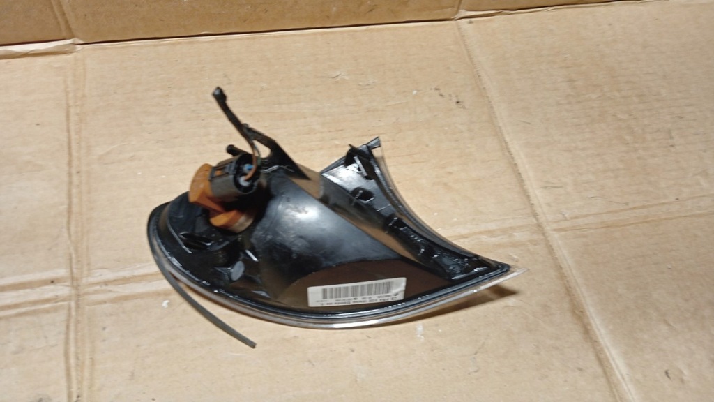 BMW E46 LIFT SEMNAL PLICANT STÂNGA Product image