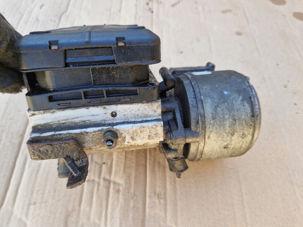 COMPRESOR POMPA HIDRO SUSPENSION CITROEN C5 III X7 2.0 HDI 9654068680 Product image