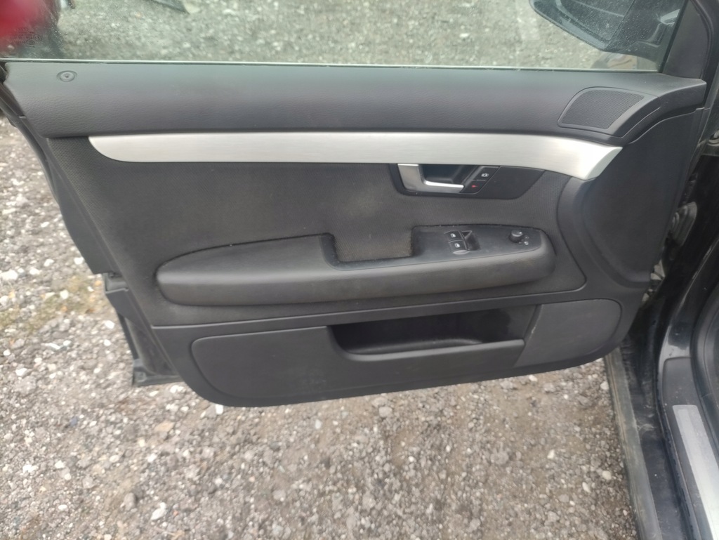 Audi A4 B7 S line sedan, scaune piele + panouri laterale, cap Product image