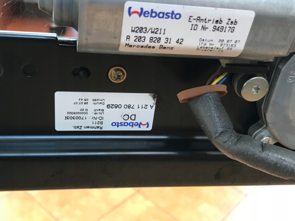 Trapă Mercedes W211 break OE 2117800629 Product image