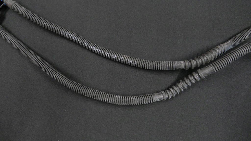 BMW F33 F83 E93 FURTUN DE IEȘIRE APA ACOPĂ 7187745 Product image