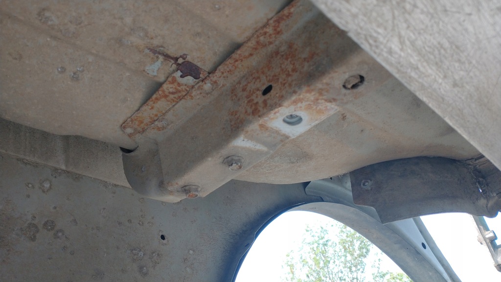 MITSUBISHI L200 FIAT FULLBACK PAKA APARĂ SPATE Product image