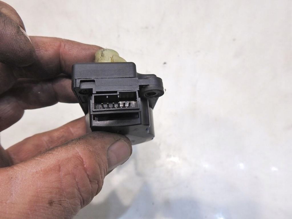 MOTOR INCALZIRE RENAULT LATITUDE EAI256 V8384001 Product image