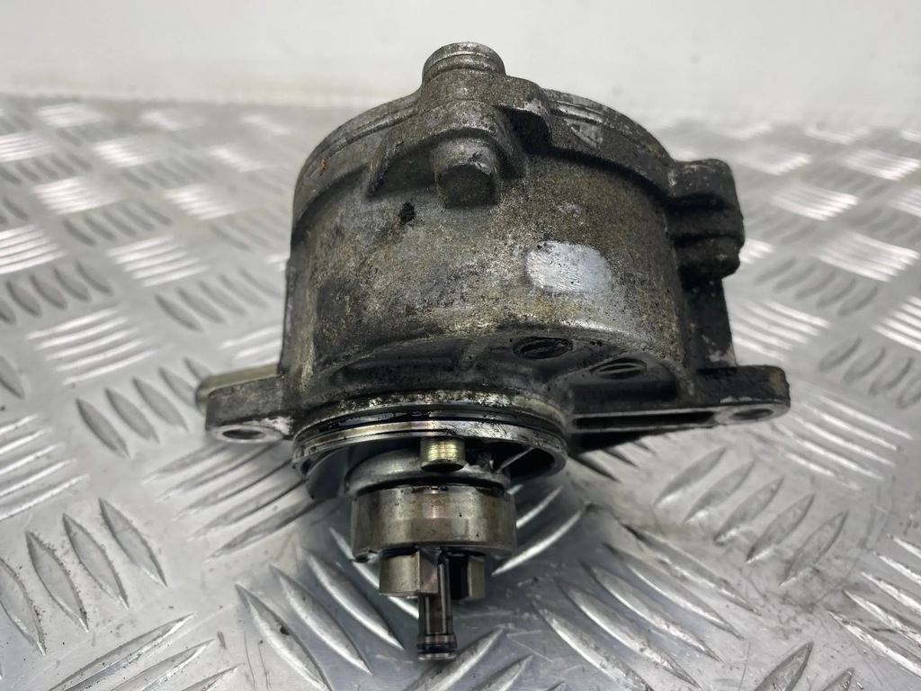 Mercedes 2.2 CDI Pompa de vid A6462300165 Product image