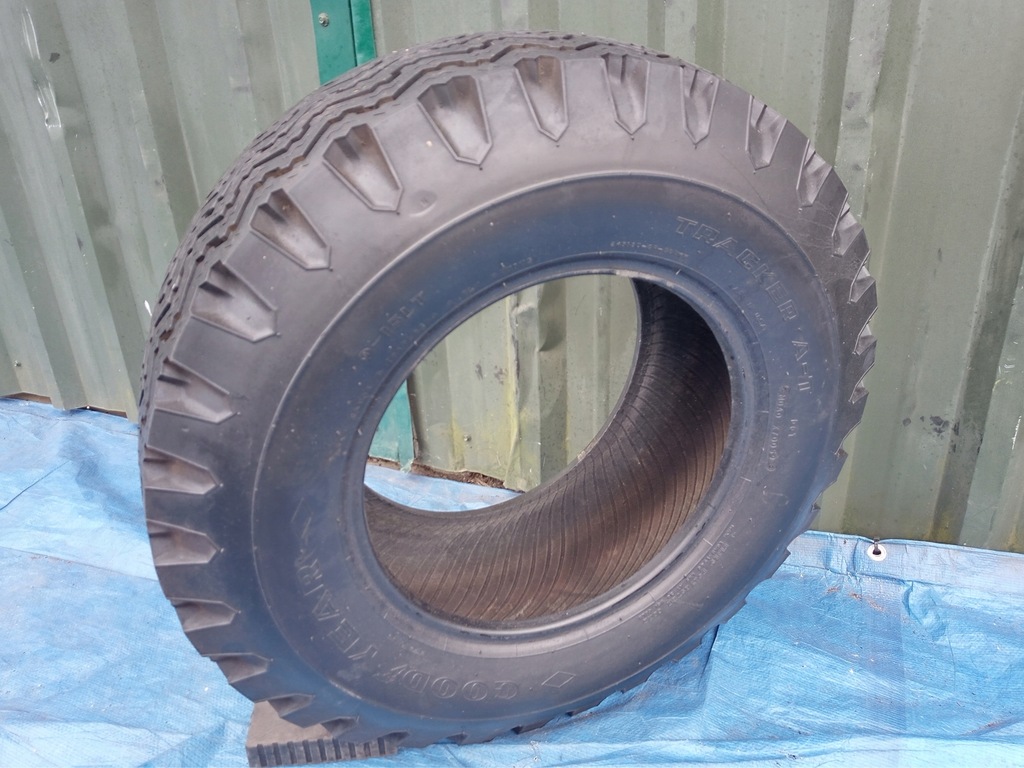 ANVELOPE GOODYEAR 9.00 9.00 - R 15 LT Product image