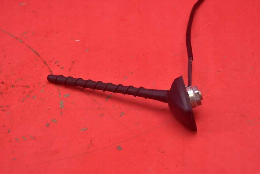 ANTENA V3-08998C TOYOTA YARIS 3 III 14-17 Product image