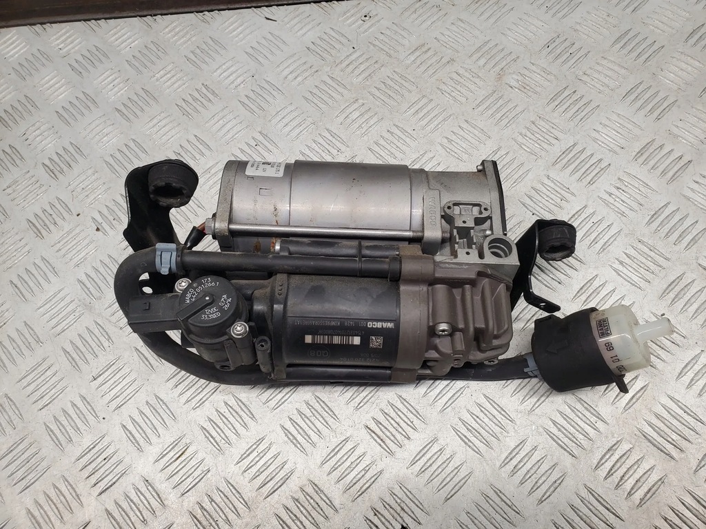 Mercedes-Benz CLS C218 X218 A2123200104 Kompresory Product image