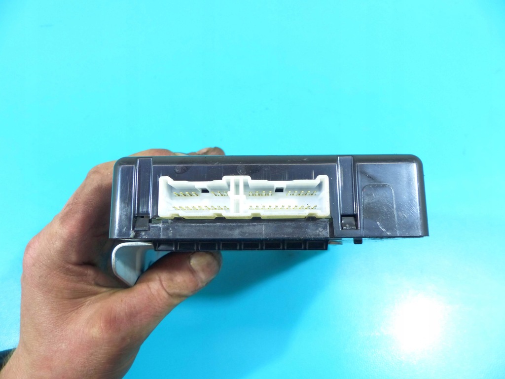 CONTROLLER BCM MODUL SPORTAGE III 10-15 95400-3UBD0 Product image