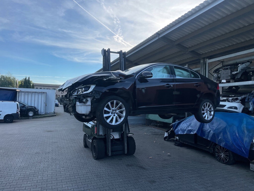Acoperiș cu trapă Volvo S60 II 13- Product image