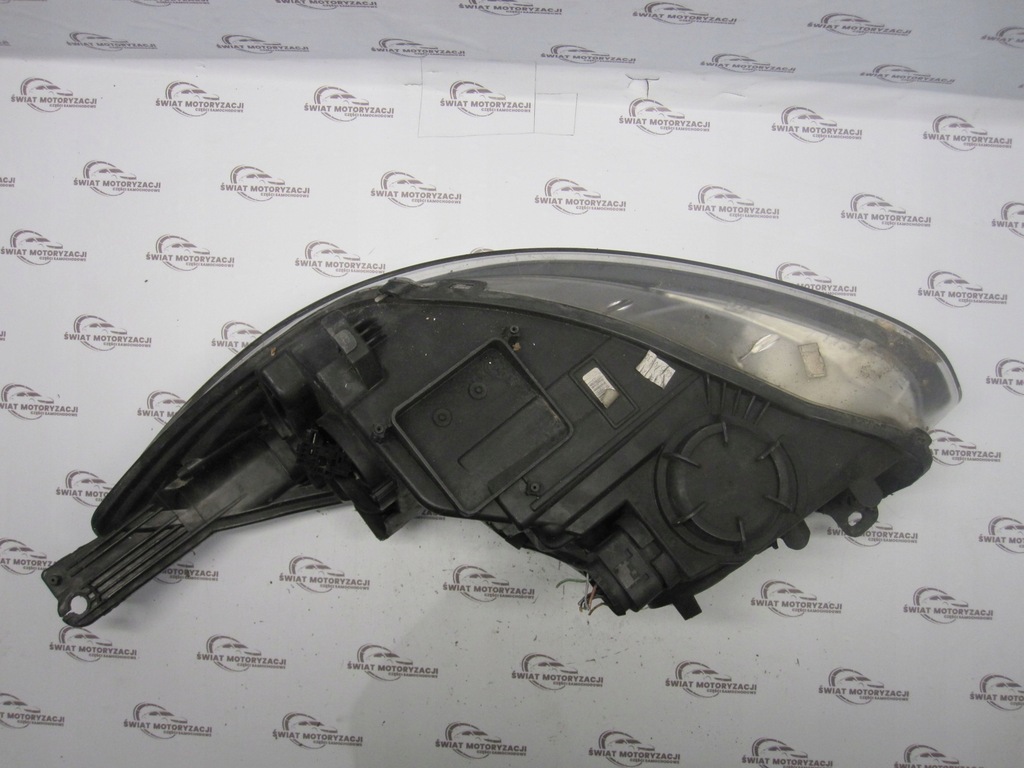 Ford Focus Mk3 III 12R Lampa lampă față BM51-13W029-DK Engleză Product image