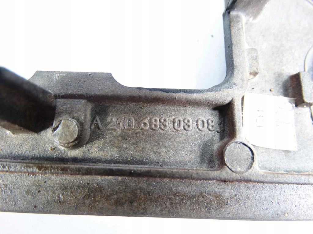 Mercedes Clasa E W210 CADRU CONSOLA CENTRALA A2106830308 Product image
