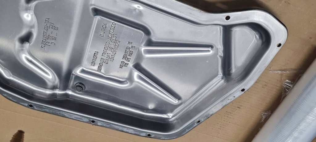 A6 C7 4G Bol de ulei acoperit 3,0 TFSI 8HP-55 ZF0501216377 A7 4G Product image