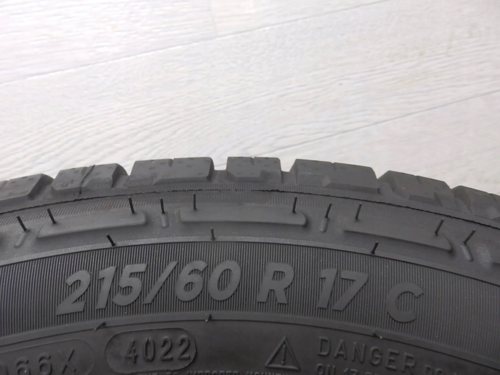 Michelin Agilis CrossClimate anvelopă pentru toate anotimpurile 215/60/17C 109/107T Product image