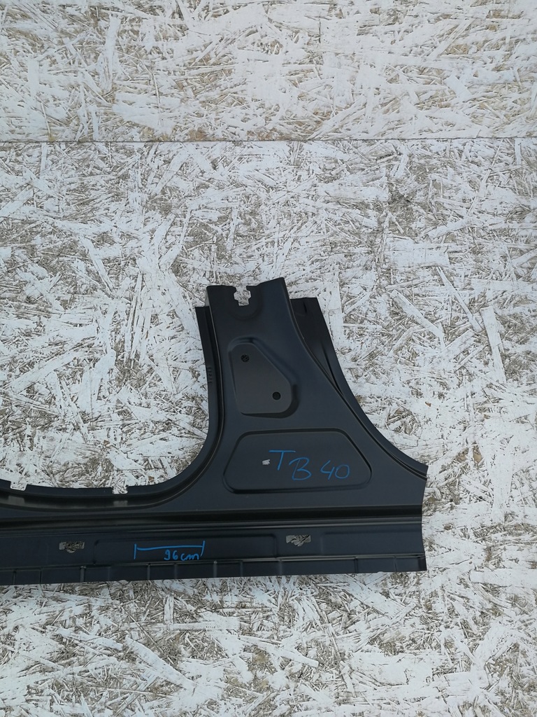 MERCEDES CLASA A W176 CAPAC CADRU APARĂ Product image