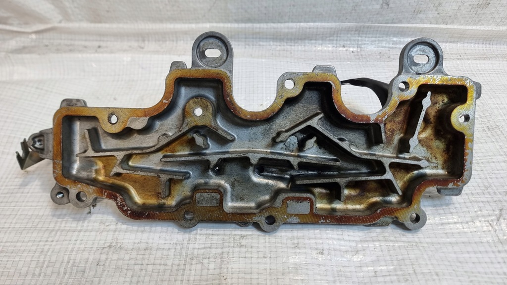 Capacul este acoperit cu Renault Espace III IV 2.0 16V Turbo 8200260767 Valve de supapă Product image