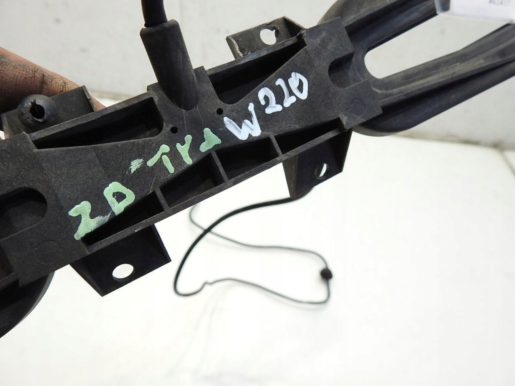 ANTENA FARA CHEIE MERCEDES W220 A2208200575 Product image