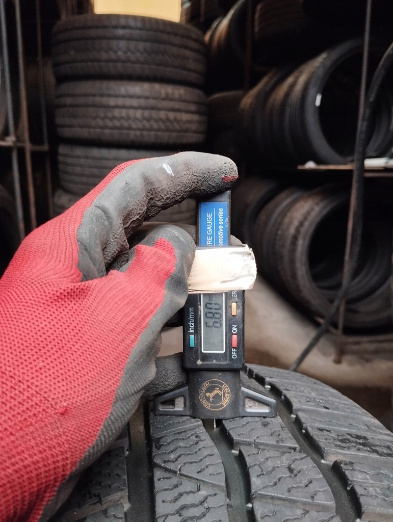 CONTINENTAL CONTIWINTERCONTACT 255 50 20 TS830P 109H 2022 Product image