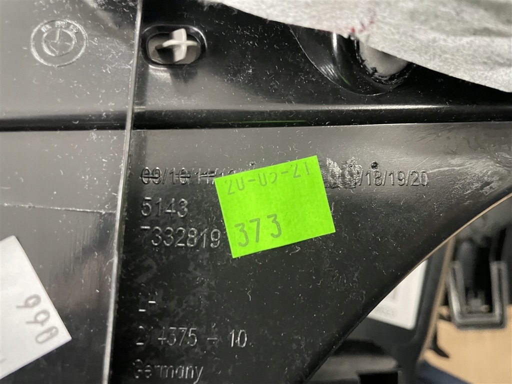 Pilon de plastic Capac portbagaj slănină stângă BMW F48 X1 Li Ridicați Product image