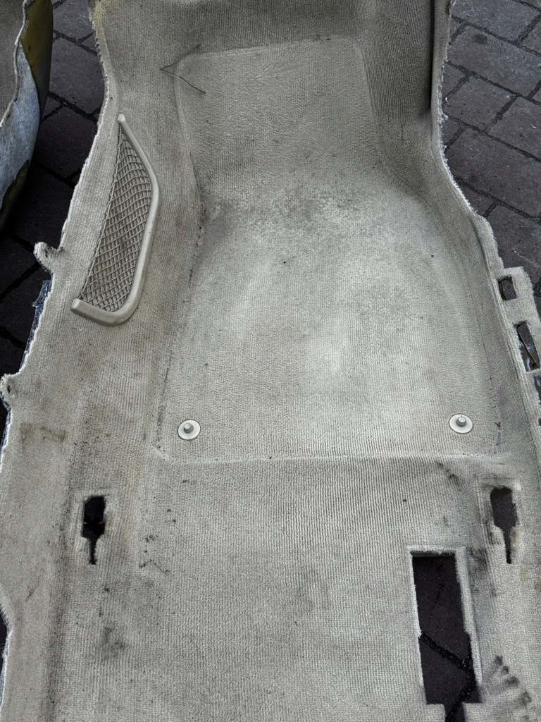 AUDI A6 C6 COMBI SEDAN COVOR BEJ DESCHIS EUROPA Product image