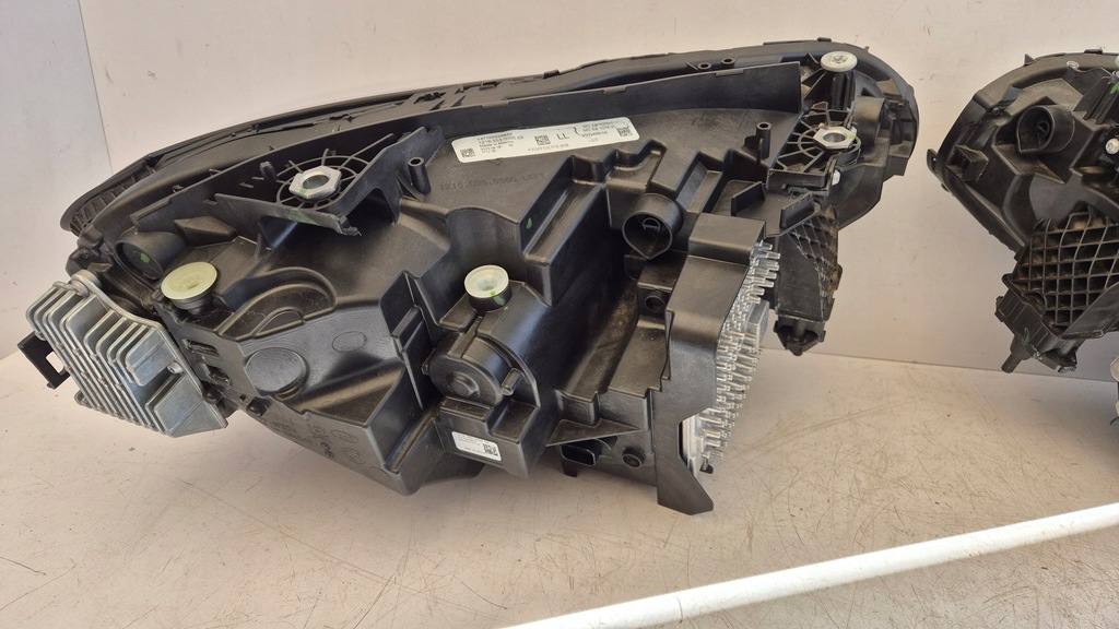 LAMPĂ FAŢĂ STÂNGA DREAPTA BMW M2 G87 NEGRU COMPLET 9503470 9503469 Product image