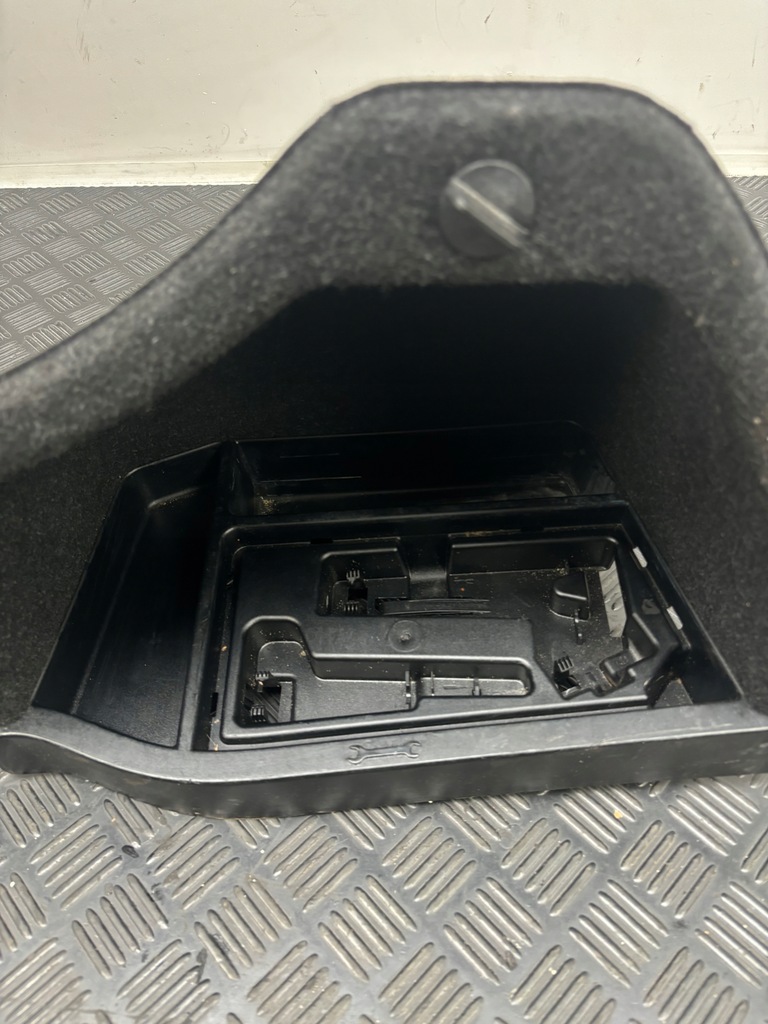 BMW F30 F80 CARCASA MANUSA PORTBAGAI 7239175 Product image