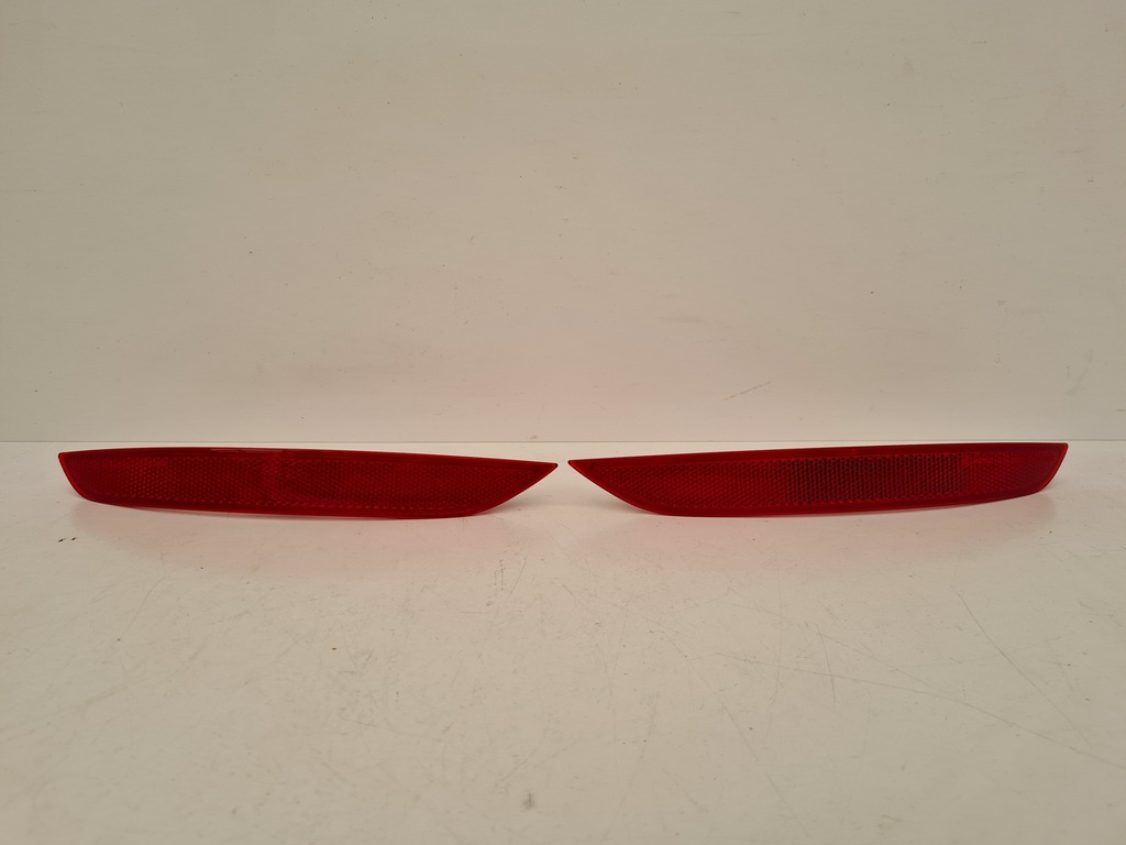 REFLECTOR BARĂ STÂNGA DREAPTA SPATE BMW 2 F46 7360871 7360872 Product image