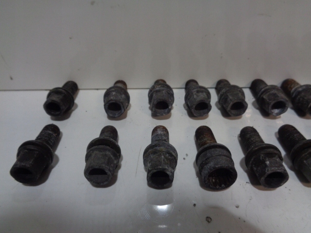 CHEIE SURUBURI HOTUL AUDI A8 D3 03-06 Product image