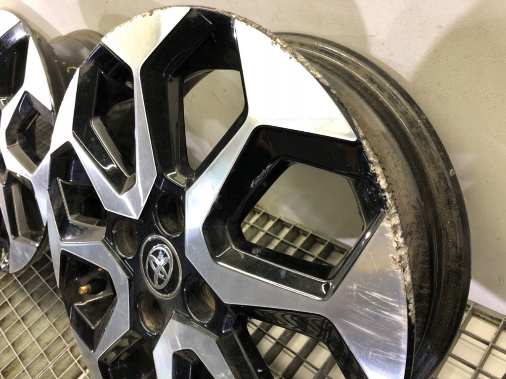 SET JANTE 15" 4.5J 4X100 ET35 42611-0H050 TOYOTA AYGO II Product image