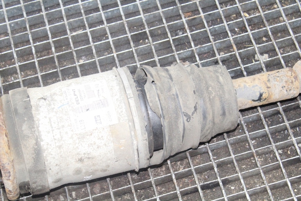 Din spate dreapta pneumatic Land Rover Discovery III (L319) Product image