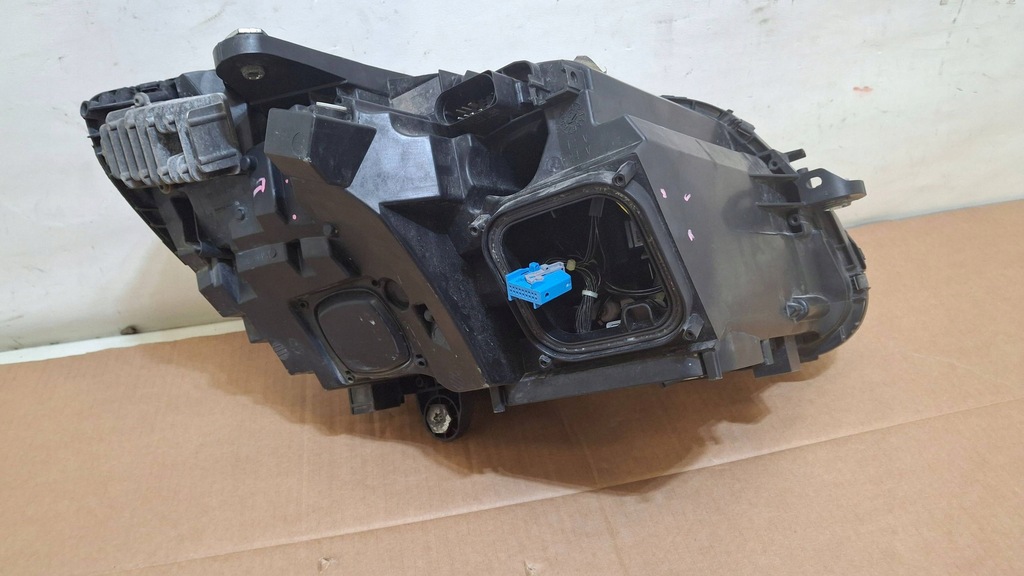 LAMPĂ FATA STÂNGA MERCEDES C-CLASS W205 A205 ILS A2059069301 Product image