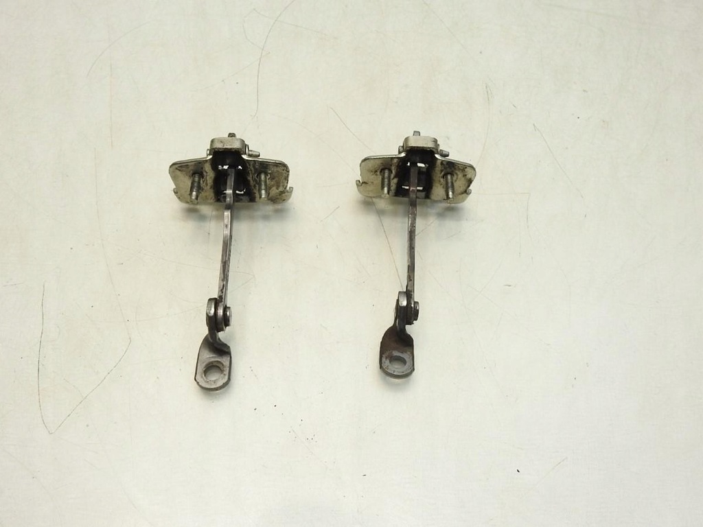LIMITATEA UNILOR FRONT DACIA SANDERO ȘI 05879R Product image