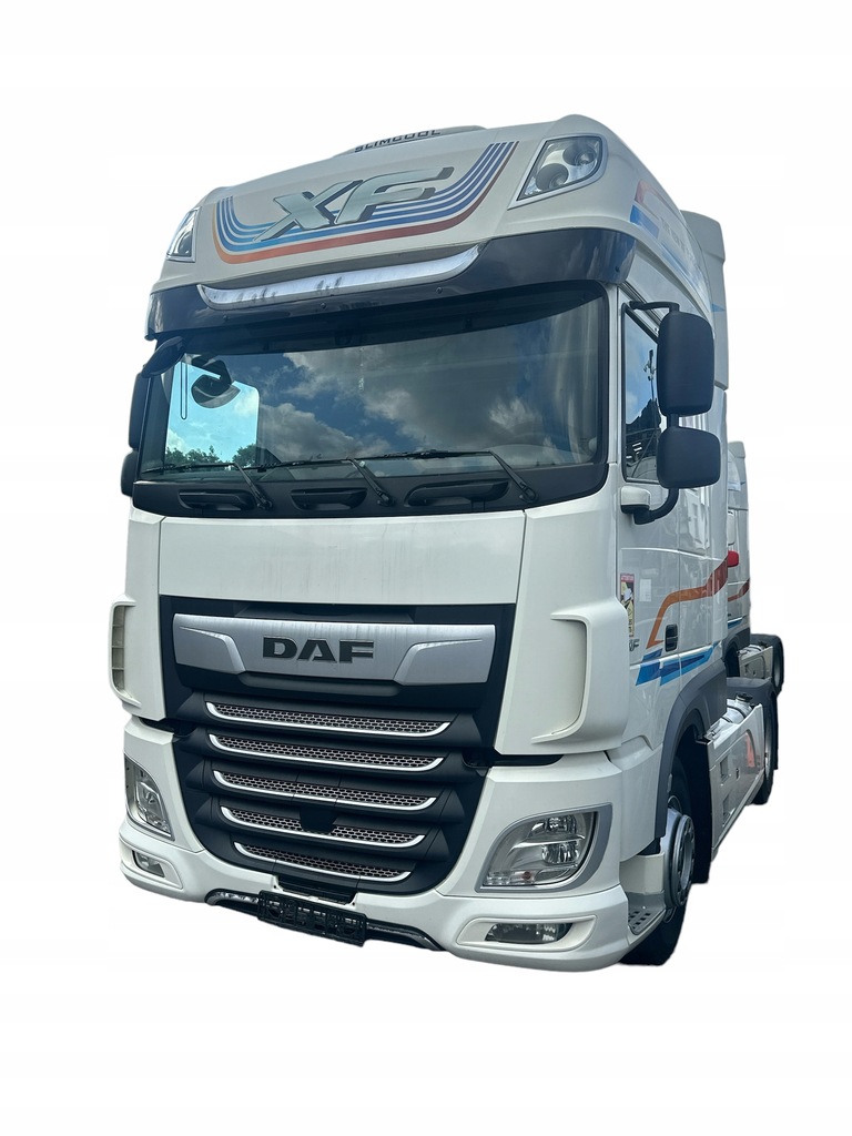 DAF XF 106 EURO6 480 LIFT CABINA BARA DE BARĂ GRĂ FATA MASCA LAMPA HALOGEN Product image