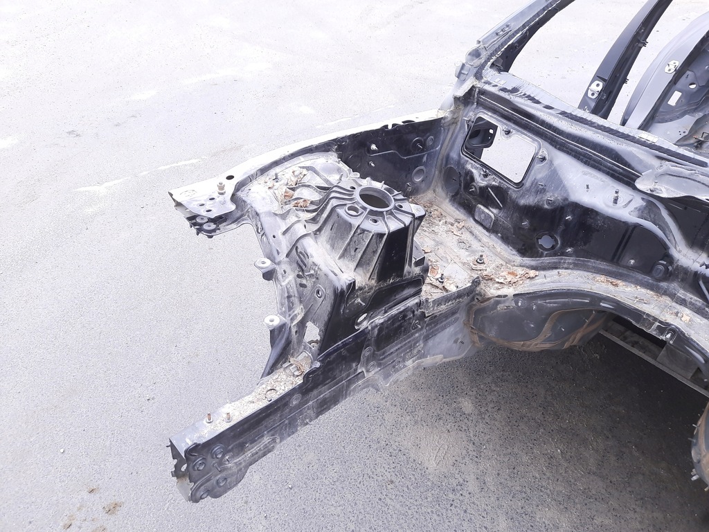 Mercedes W213 față din față dreapta sau stânga Product image