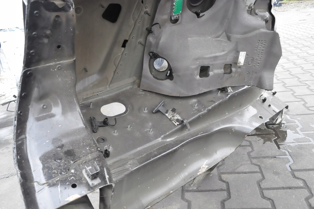 LAND ROVER RANGE ROVER VELAR L560 SFER APARĂ STÂNGA SPATE 1AG Product image