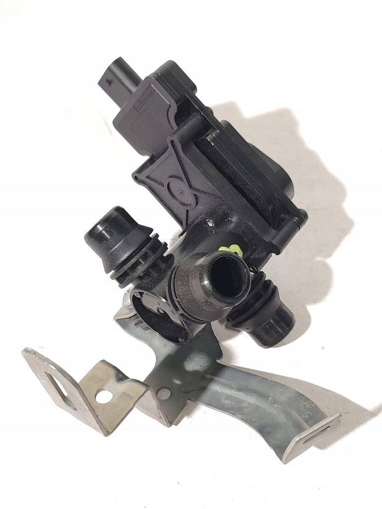 Mercedes E Clasa W213 Valva de apă A0005061300 A2135013701 Product image