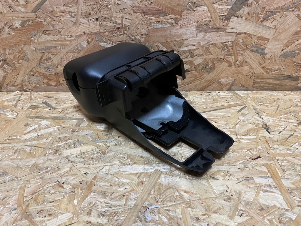 CAPAC CARCASA COLONA DE DIRECIE VOLVO V50 30680133 30680134 Product image