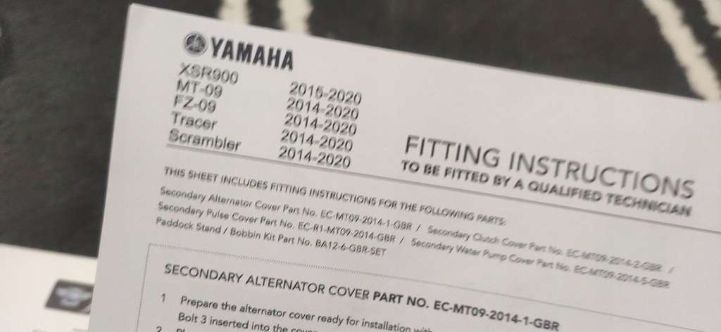 PULSATOR COVER MT-09 XSR900 TENERE FZ-09 CARBON Product image