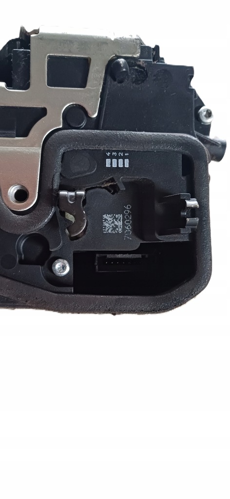 Inchidere portiera spate dreapta BMW E90 E70 E60 E87 E91 E61 Europa 7060296 7PIN Product image