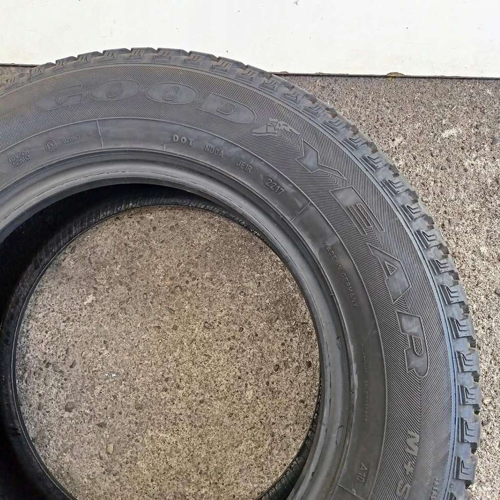 Anvelopă 215/70/16 Goodyear Vector 4Seasons (E6685) Product image